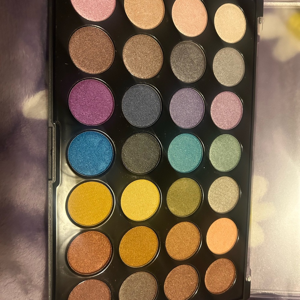BH Cosmetics Pink and Purple Eyeshadow Palette
